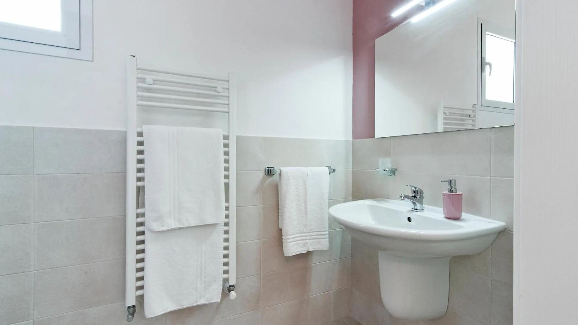 Casa Fiorita Rooms - Sit Property Lecce 0*,  Italy